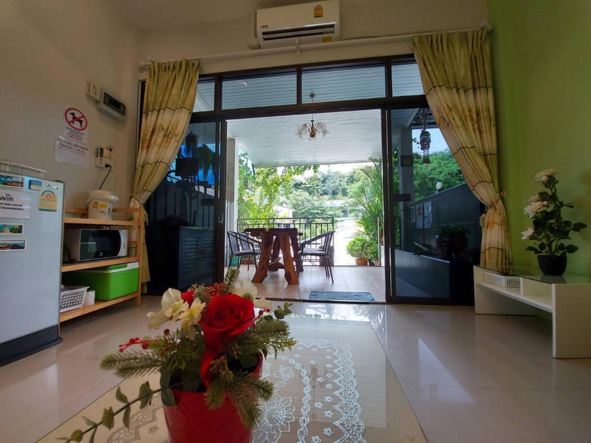 Baan Aomsub Hotel Koh Samet Exterior photo